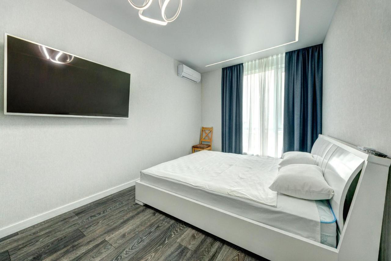 Apartment Voskresenska 18 , Парковые Озера Киев Экстерьер фото