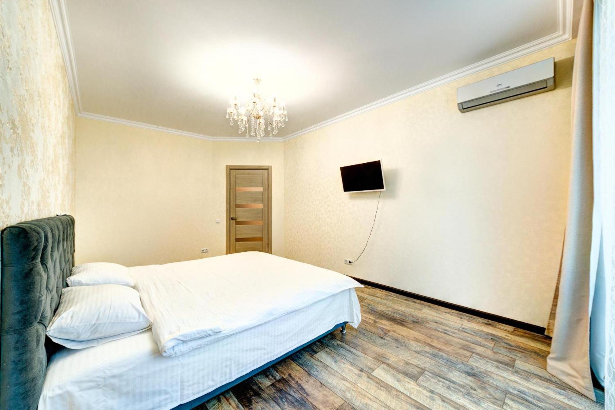 Apartment Voskresenska 18 , Парковые Озера Киев Номер фото