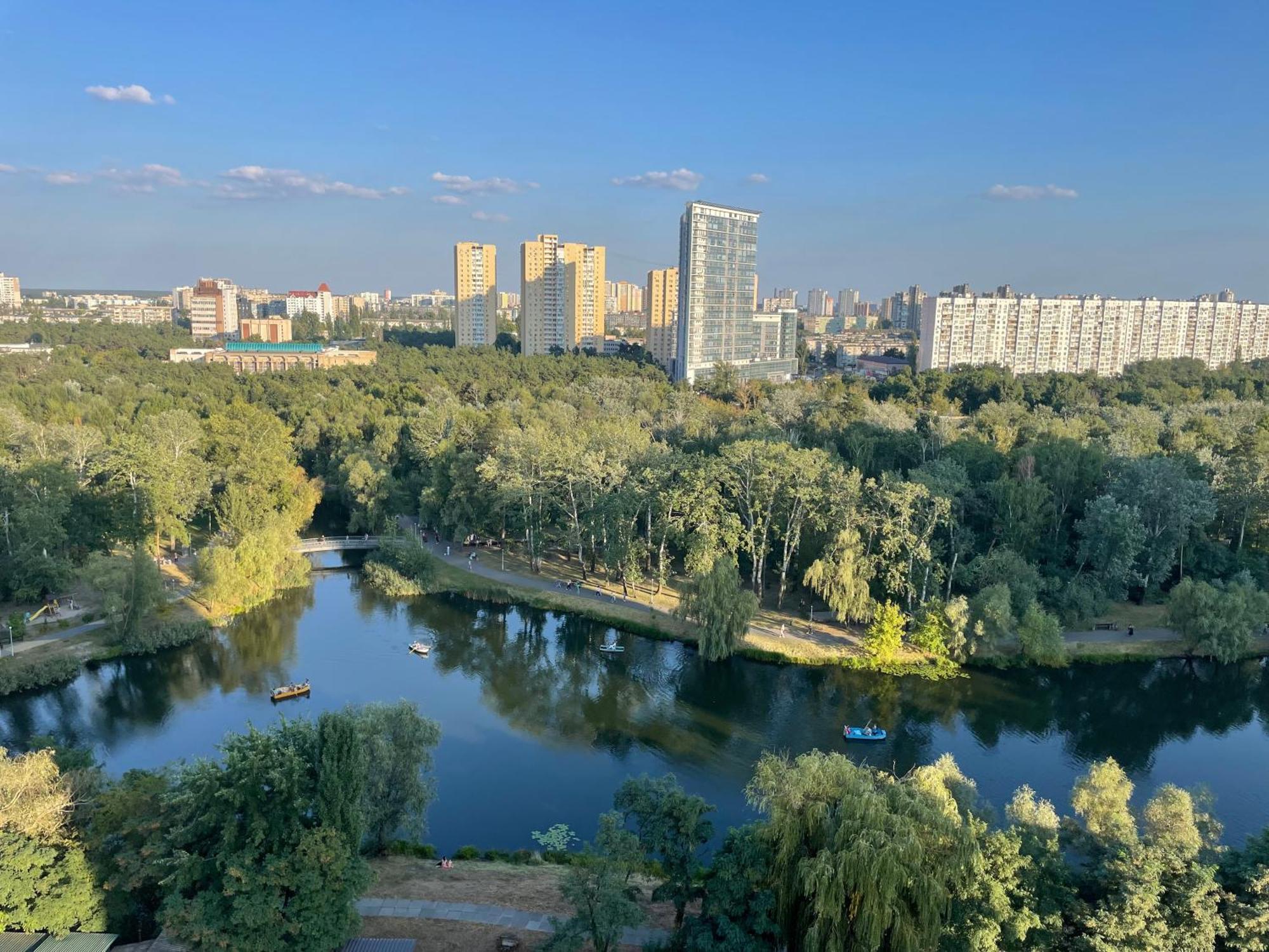 Apartment Voskresenska 18 , Парковые Озера Киев Номер фото