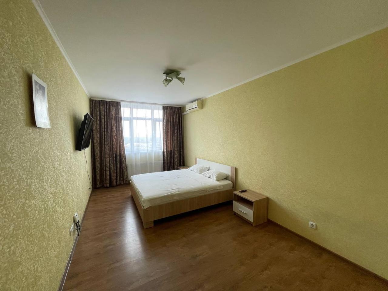 Apartment Voskresenska 18 , Парковые Озера Киев Экстерьер фото